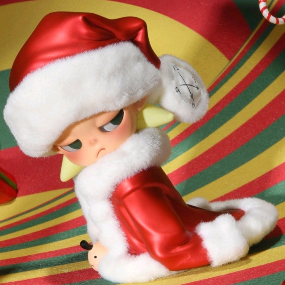 Zsiga The Winter of Gifts‎ Series Figures NIB - The Last Lap